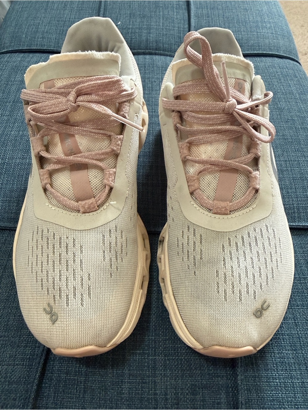 Women's cloudmonter Sneakers in Blush Pink and Cream Cushioned Everyday Trainer
